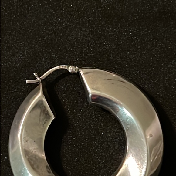 Sundance Dreamy Sterling Silver Abstract Twisty Puff Chunky Hoop Earrings - Picture 11 of 11